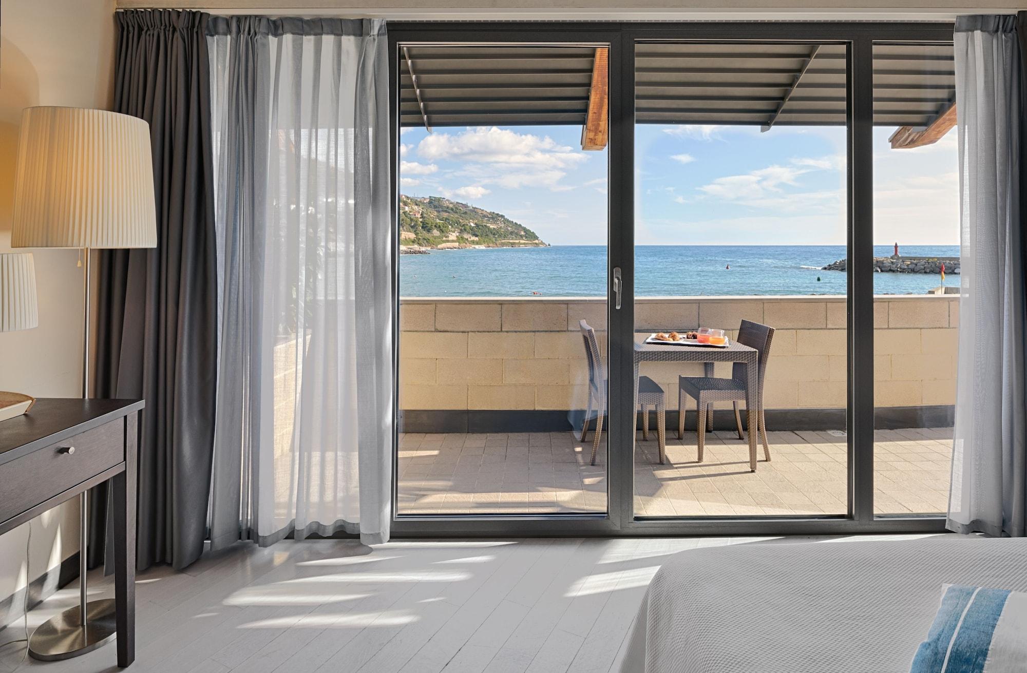 Riviera Dei Fiori Hotel