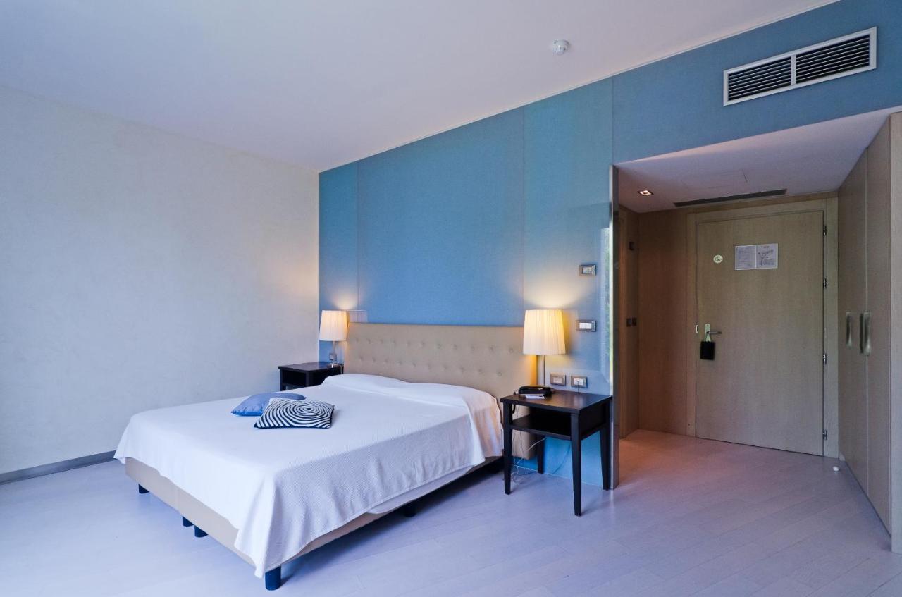 Hotel Riviera Dei Fiori 4*