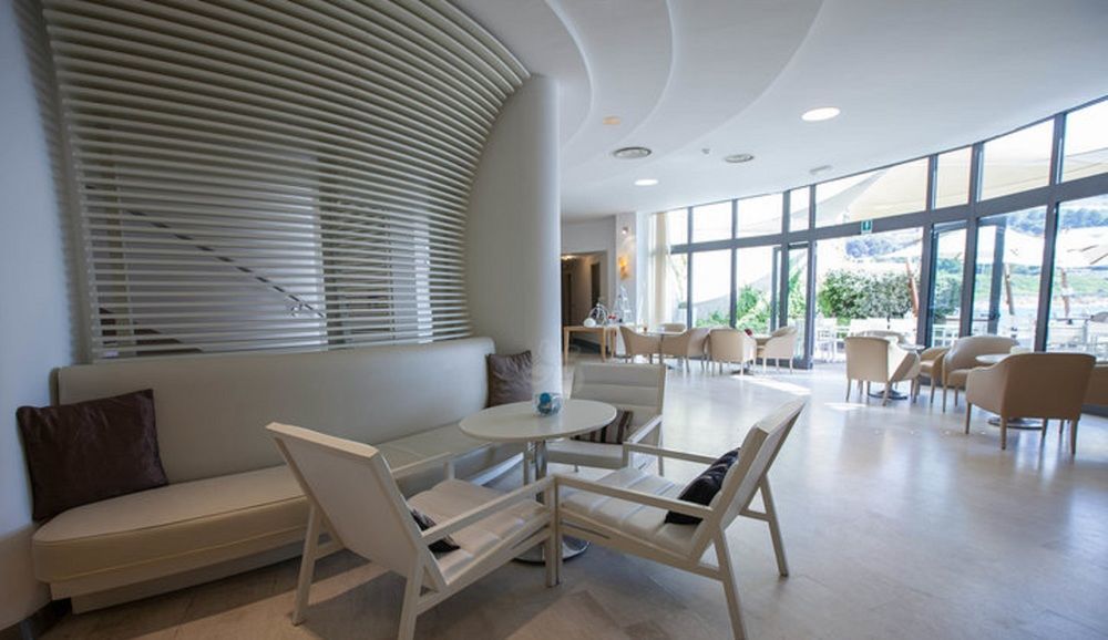 Hotel Riviera Dei Fiori 4*