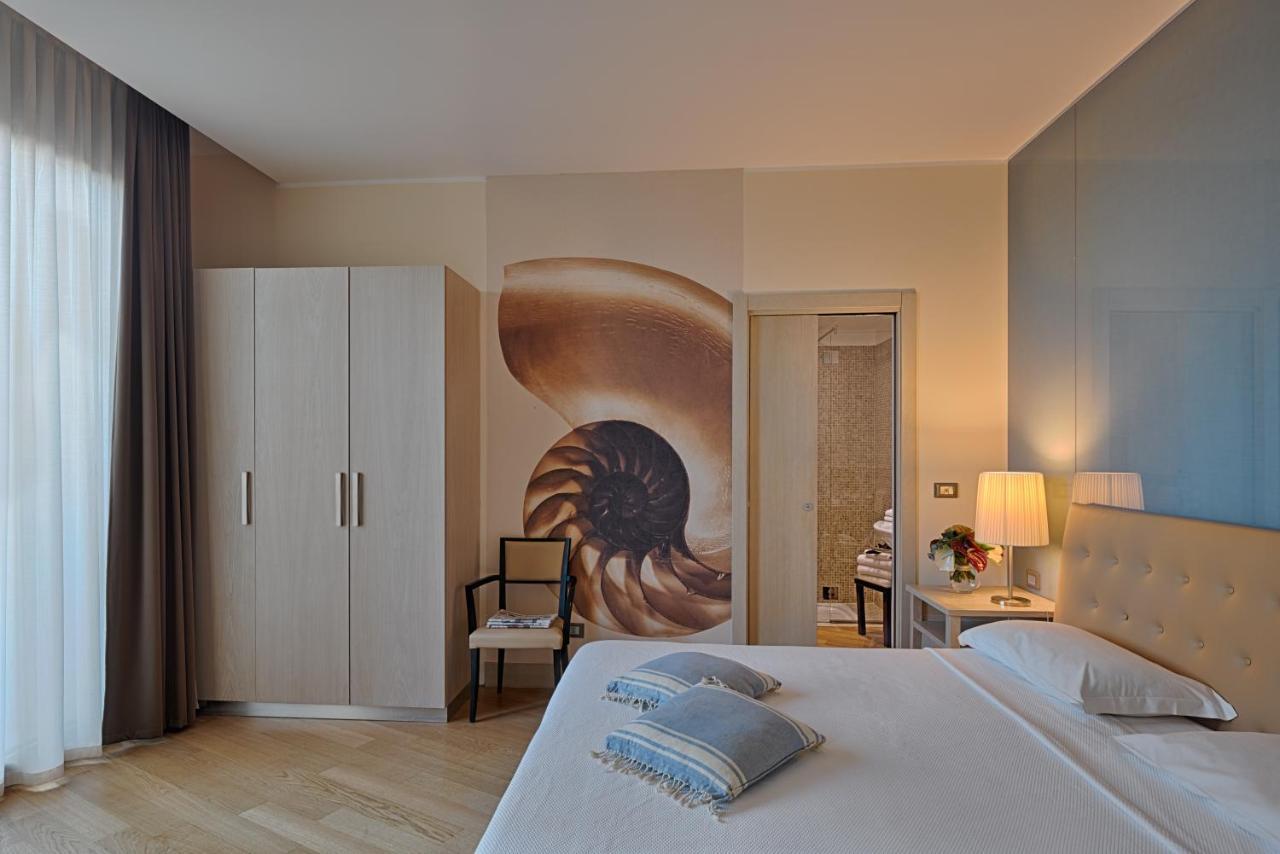 Hotel Riviera Dei Fiori 4*